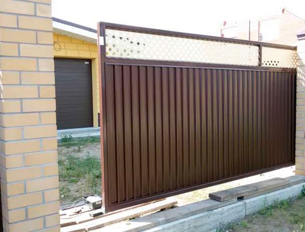 Эстетика и Надежность: Ворота Grand Line для Вашего Дома в Кирове от 36713 руб